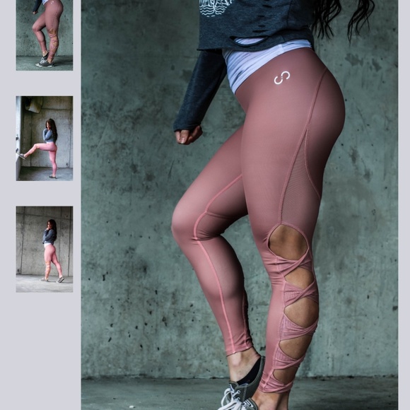 curves in leggings